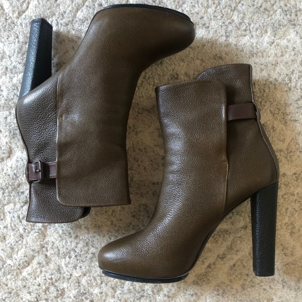 Balenciaga Textured Leather Ankle Boots - Size 40 - Picture 2 of 10